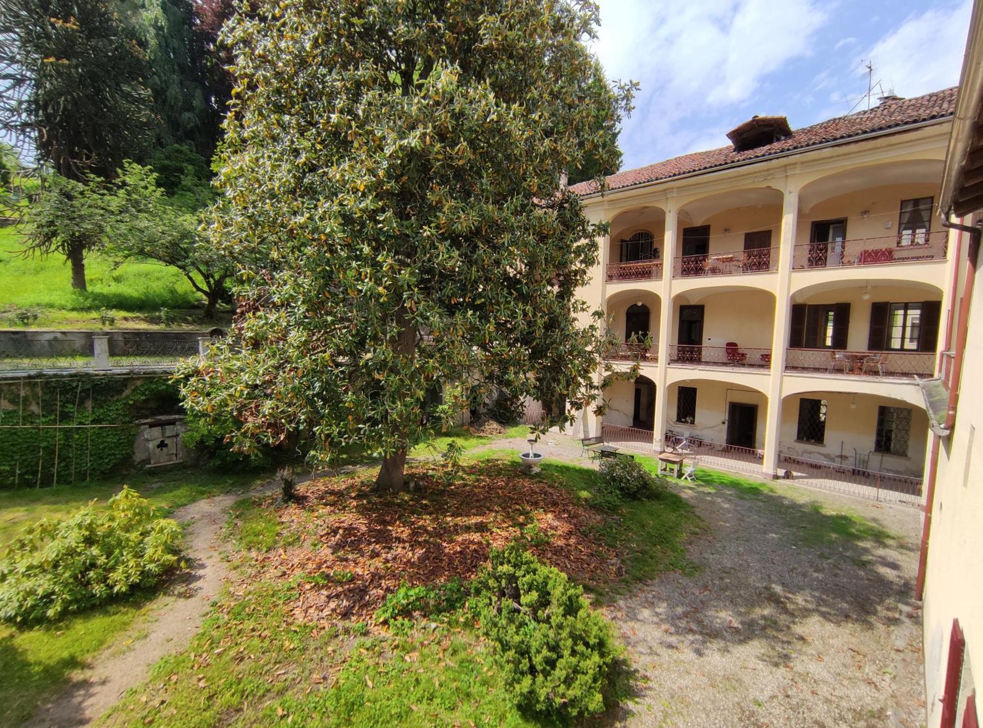 Casa Valduggia Bed & Breakfast Exterior photo